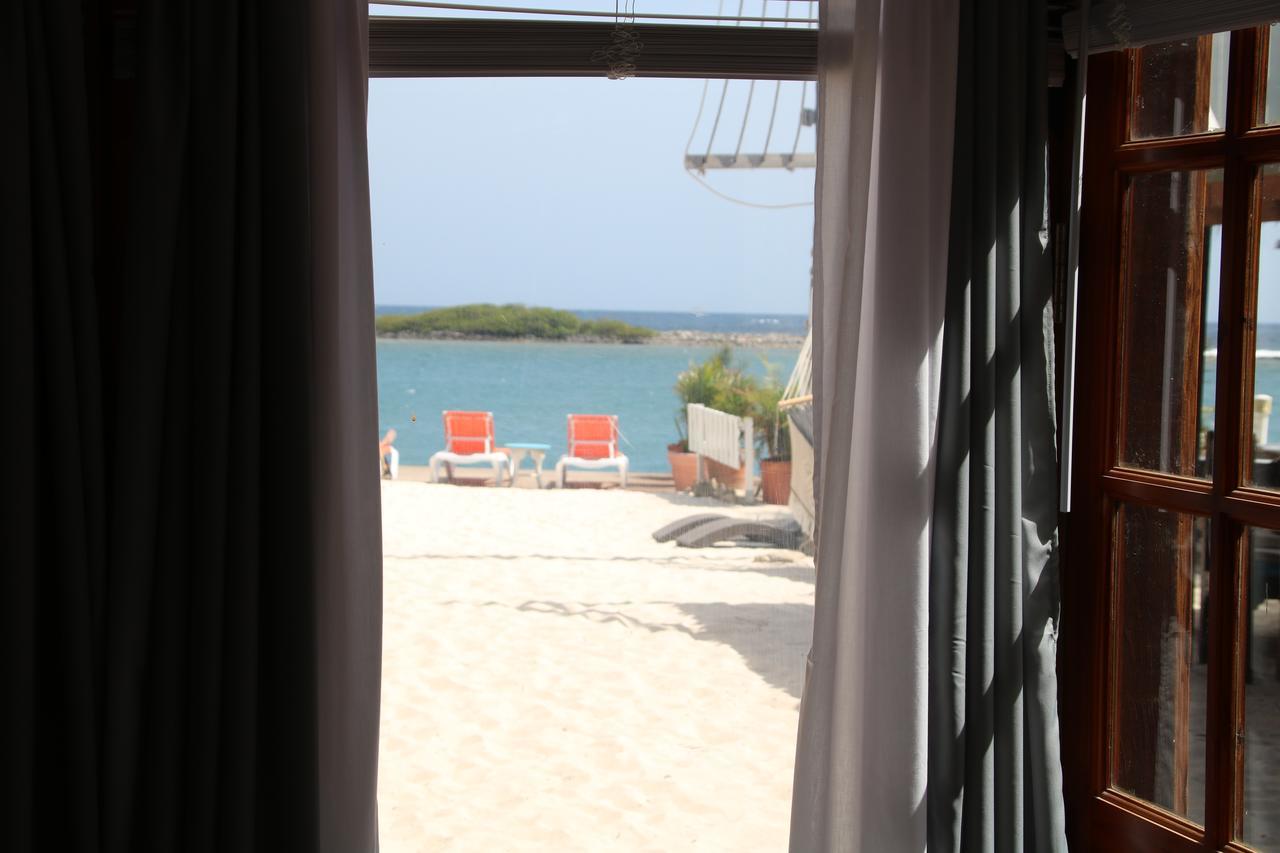 Coral Reef Beach Savaneta Exterior photo