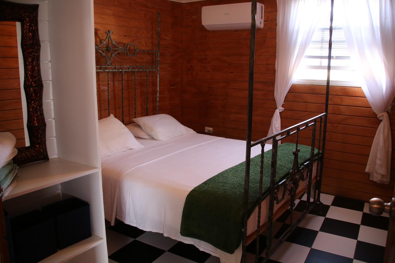 Coral Reef Beach Savaneta Room photo