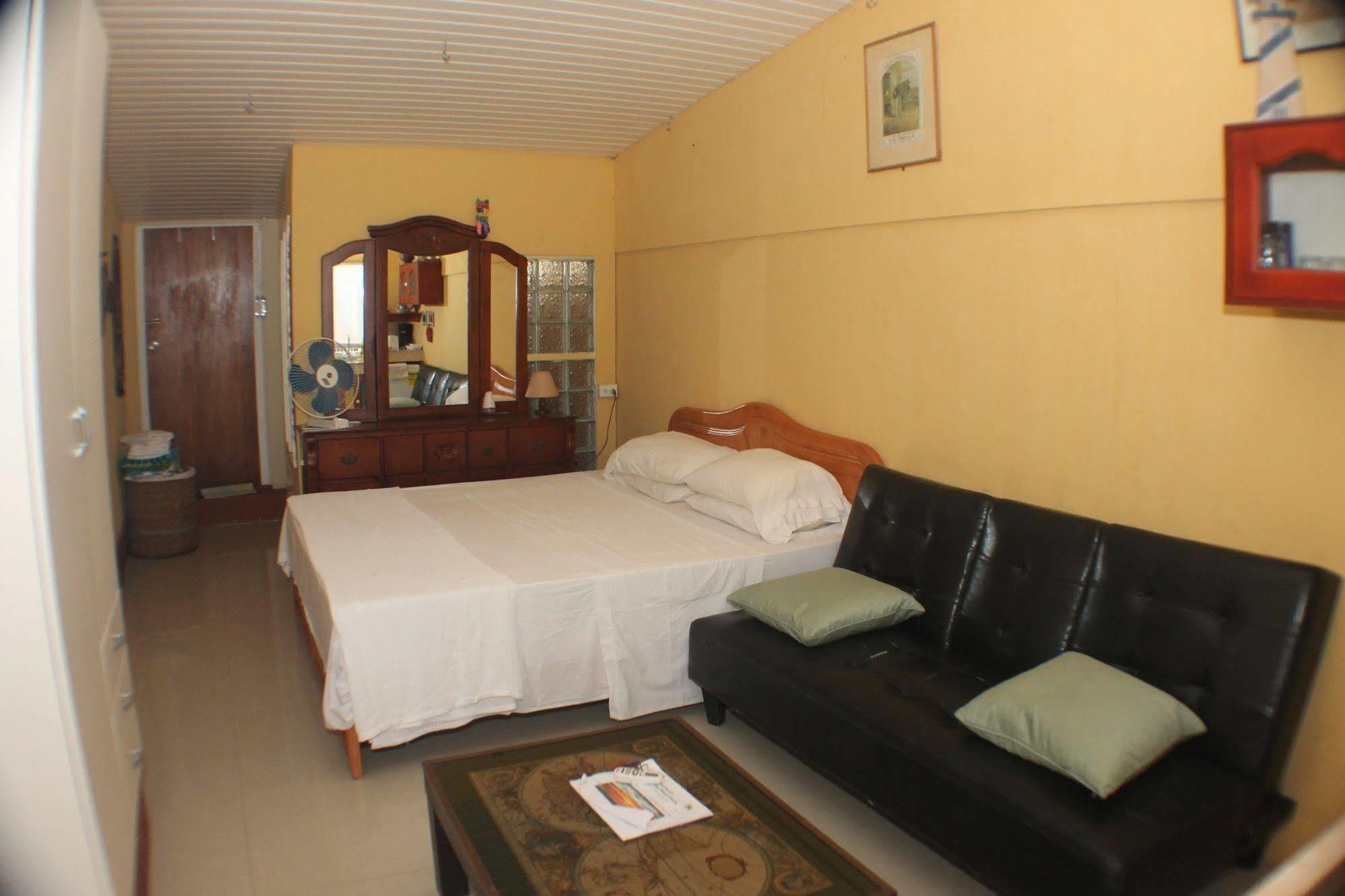 Coral Reef Beach Savaneta Exterior photo